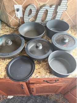 Carote 11 piece Non-Stick Cookware Set with Removable Handle