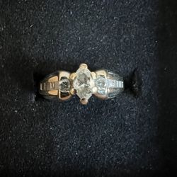 14K White Gold Diamond Ring