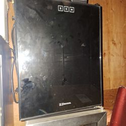 Wine Refrigerators 3