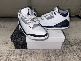 Jordan true blue 3’s