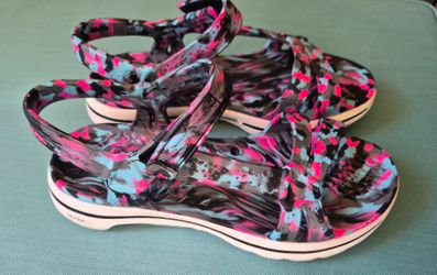 Women's Skechers Cali Gear Go Strappy Sport Sandal size 8