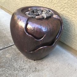 Cute broken egg shape glazed ceramic water fountain