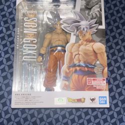 Son Goku Mastered Ultra Instinct S.H. Figuarts
