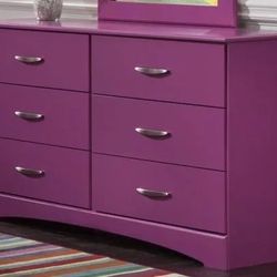 Gorgeous Dresser And Mirror Brand New