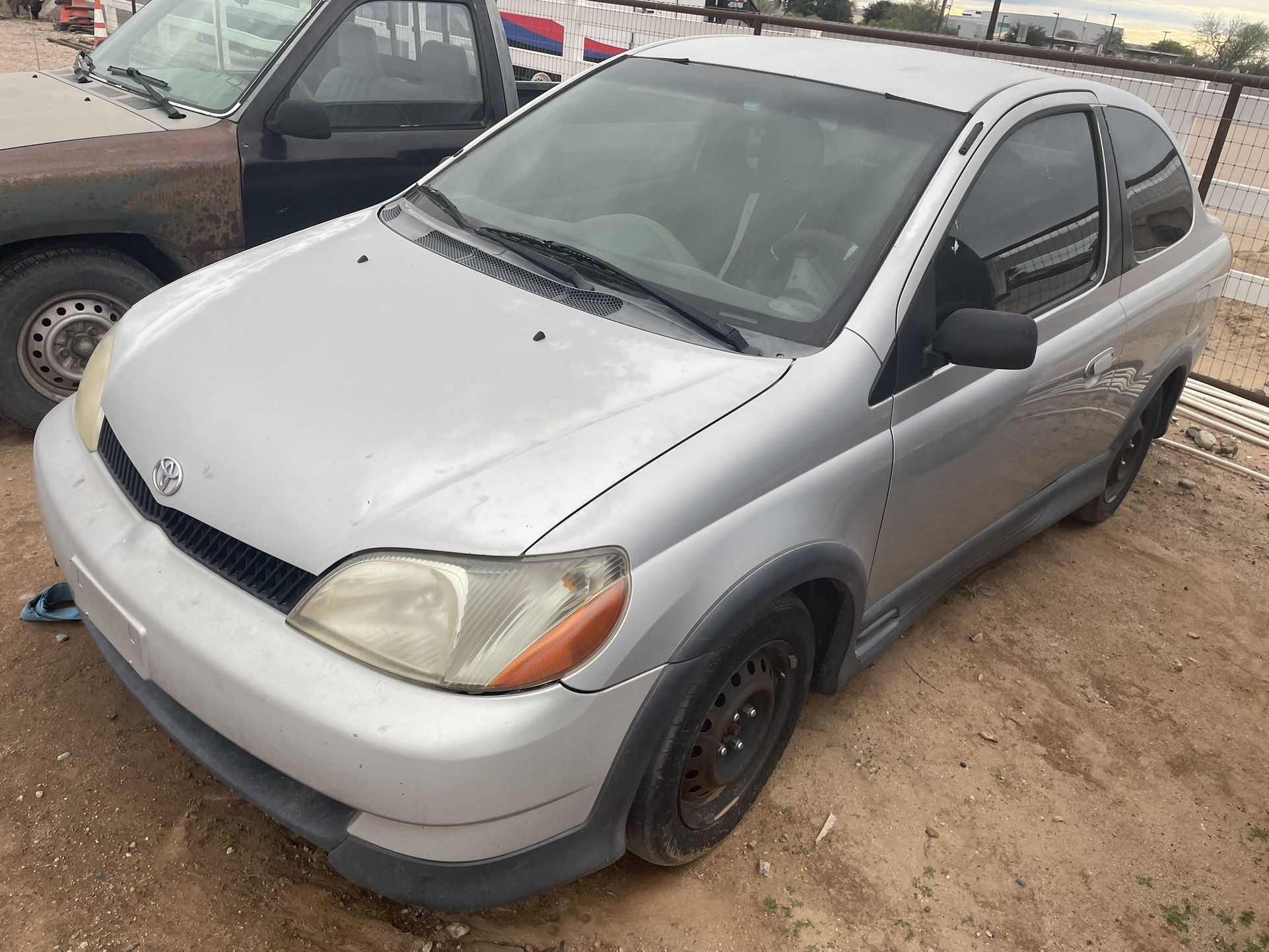 Mechanic Special 2002 Toyota Echo for Sale in San Tan Valley, AZ