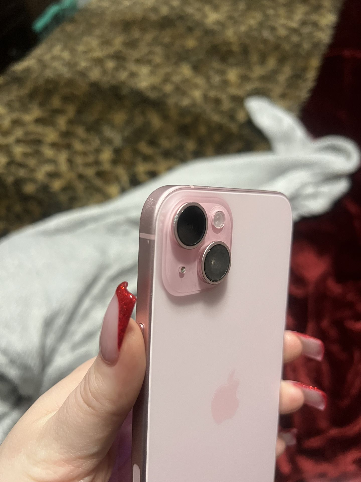 iPhone 15 Plus Pink