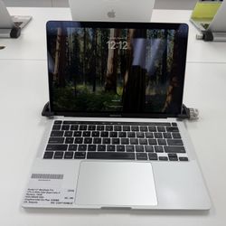 MacBook Pro 13 Inch **2.3Ghz Core i7 **500GB SSD 16GB RAM
