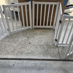 24” Tall 6 Panel Folding White Wooden Pet Gate