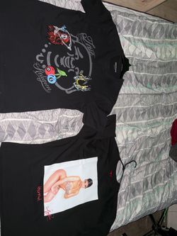 True Religion Graphic T-Shirt Bundle Black  & Four Hundred T-shirt