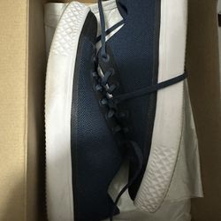 Converse Light Size 12