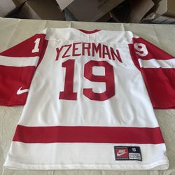 Nwt Auto Nike Steve Yzerman Detroit Red Wings Jersey Men Small Sewn Mic Clean