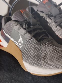 Nike METCON 8  size 9.5