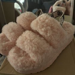 Ugg Pink Sandles 