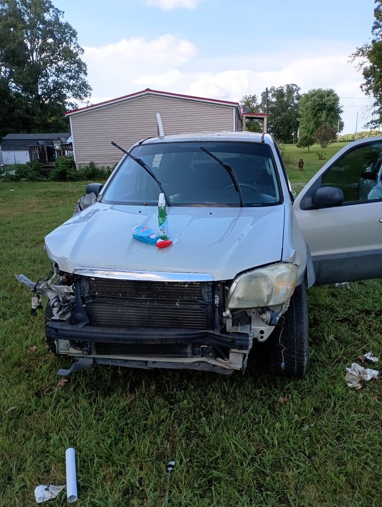 2005 Mazda Tribute