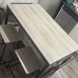 Island With 2 Stools