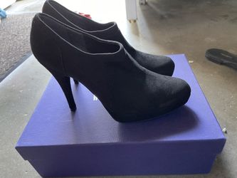 Stuart Weitzman Women Bootie Size 7 Like New