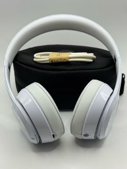 (Authentic) White Beats Solo3 Bluetooth Wireless Headphones #2445