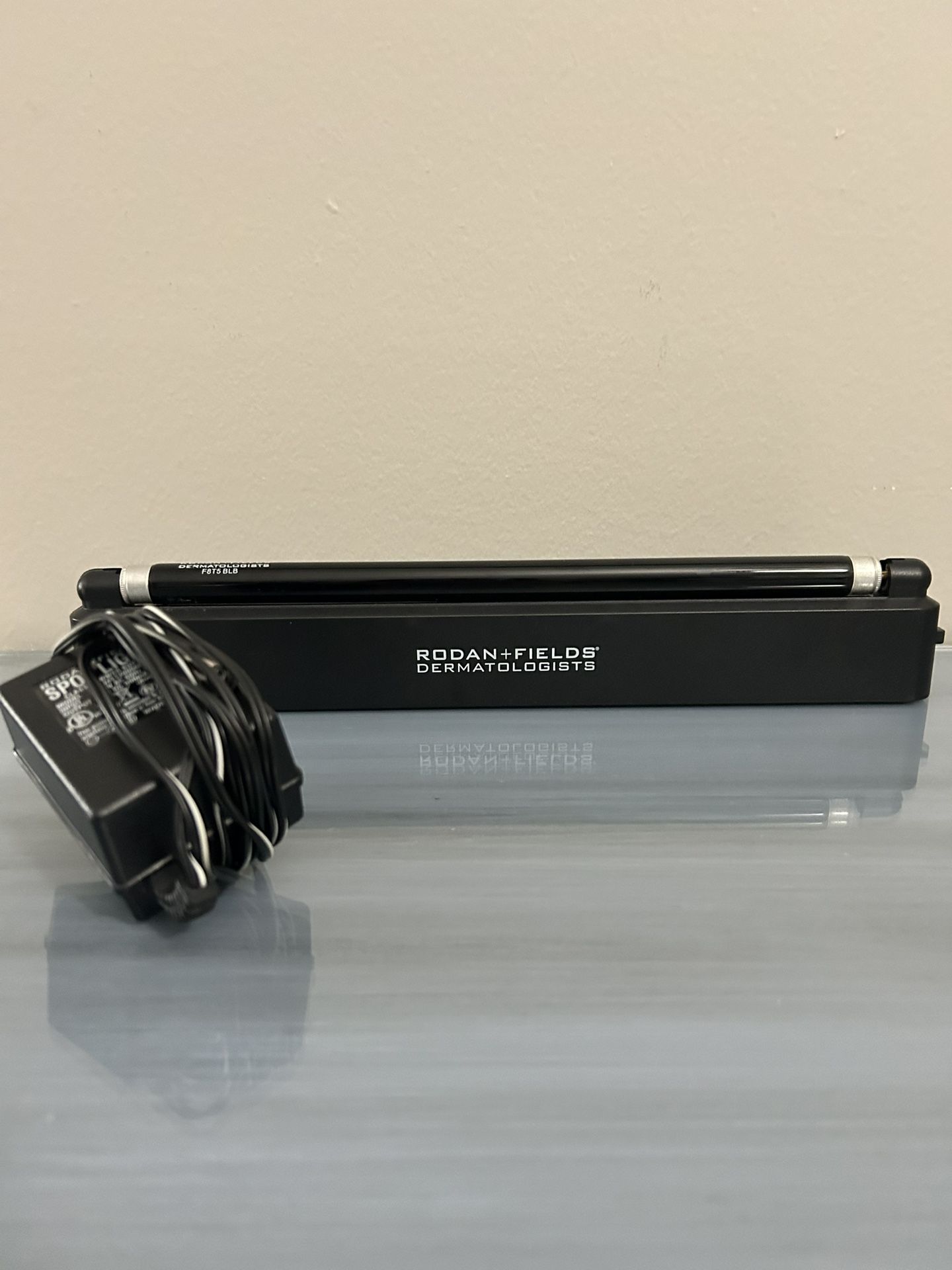 Rodan & Fields Skin Light Scan Spot Light