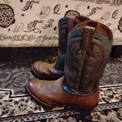 Ariat 