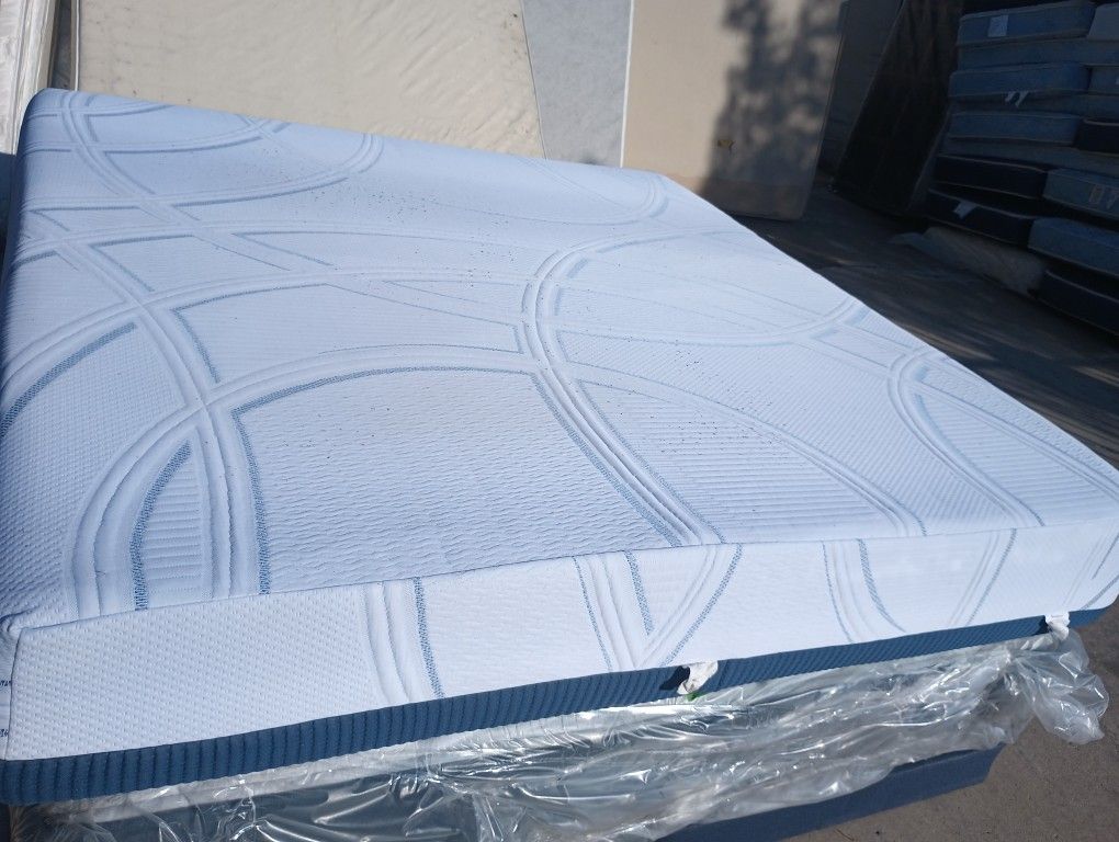 King Memory Foam Mattress And Box Spring