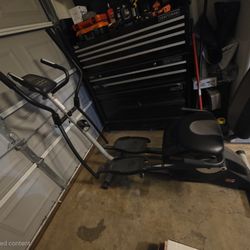 Hybrid Trainer Pro-Form Elliptical 