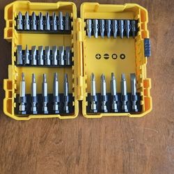 DEWALT 37 Piece Screwdriving Bit Set w/ Nut Drivers & Guide & Tough Case DW2163