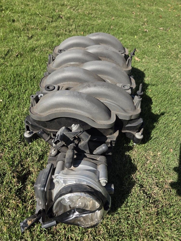 Coyote Intake Manifold