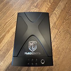 Small safe / lock box