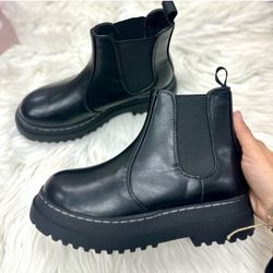 Black Chunky Chelsea Boots 