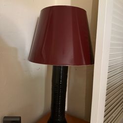 Vintage Modern Table Lamp – Glossy Black Base with Burgundy Shade