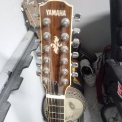 Yamaha  APX700 Acoustic Electric Guitar