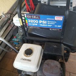 HONDA PRESSURE CLEANRPOmP IS NEW 5000PS WORKING GOOG