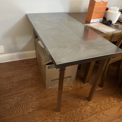 Metal Table/Desk