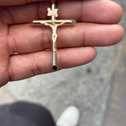 14k Crucifix Pendant 