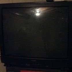 Tv. Sylvania color.
