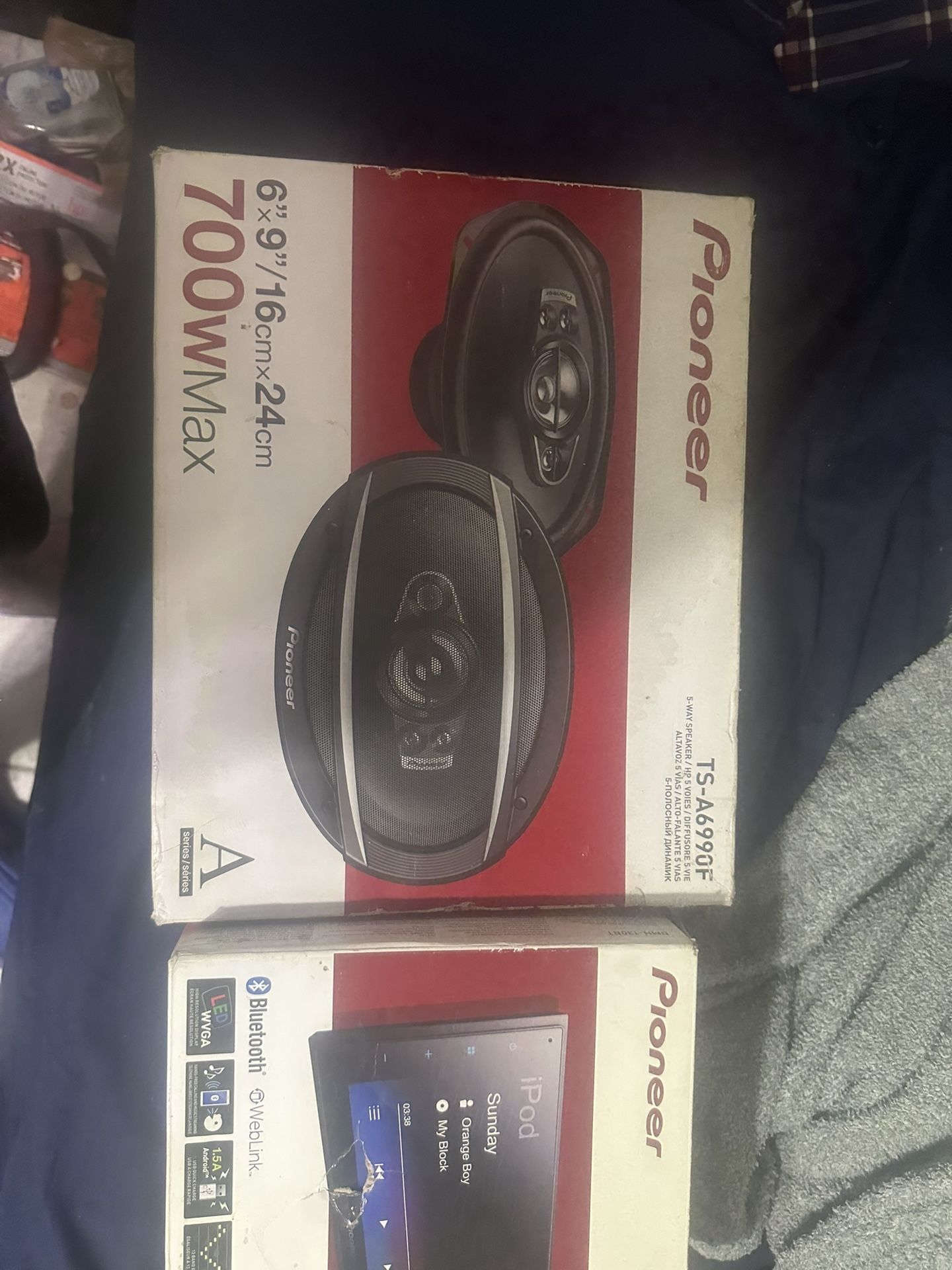 Pioneer Double Din Stereo And Speakers 6x9