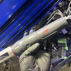 IR 3/8 Air Ratchet. 