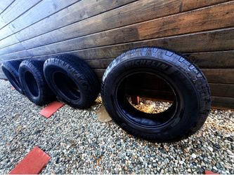 Set of 4 Toyota Tundra Michelin LTX Trail 265/70R18 Tires