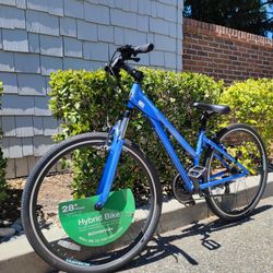 700c Schwinn Hybrid Woman's Bike 