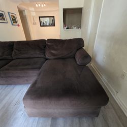 🛋️ Dark Brown Sectional Sofa
