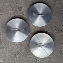 98-02 Town Car Center Caps 