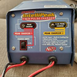 Charger DuraTrax IntelliPeak Twin Pulse Charger AC/DC $10.