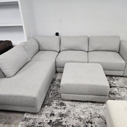 Comfortable Sectional With Ottoman Brand New