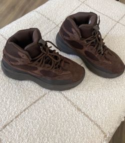 Adidas Yeezy Desert Boot Oil Size 9.5 Authentic No Box