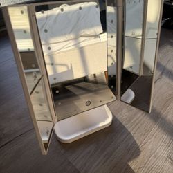 Smart Desktop Mirror