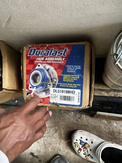 Duralast Hub Assembly DL519188HD Chevy Buick GMC Isuzu SAAB Olds 2002-2009