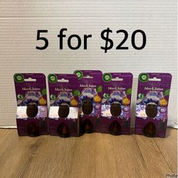 Air Wick essential mist black lotus & violet