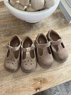 Baby Shoes Size 22 15$ Each