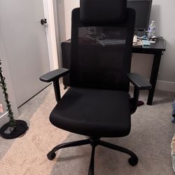 Ergonomic Office Chair - Adjustable Height, Arm Rest And Bend 