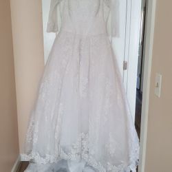 Wedding dress 
